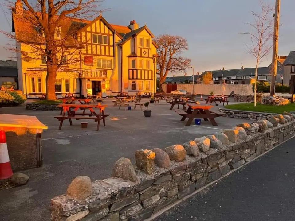 Clarkes Hotel Barrow In Furness Bagian luar foto