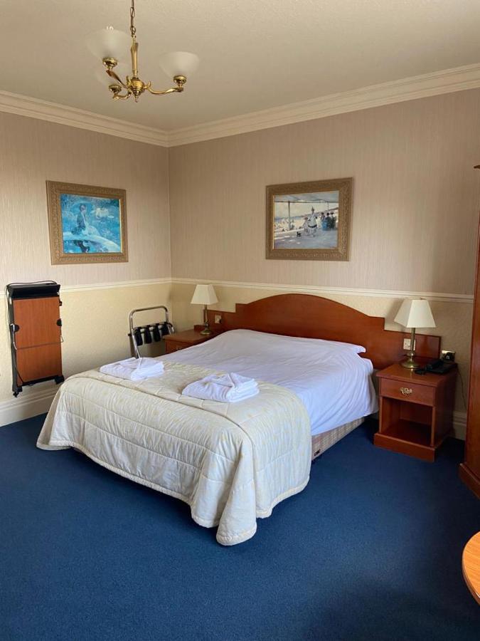 Clarkes Hotel Barrow In Furness Bagian luar foto
