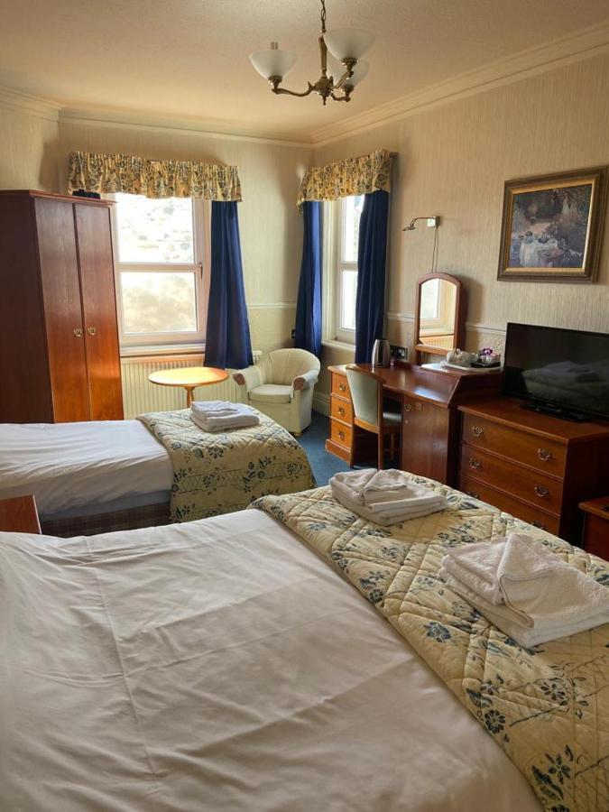 Clarkes Hotel Barrow In Furness Bagian luar foto