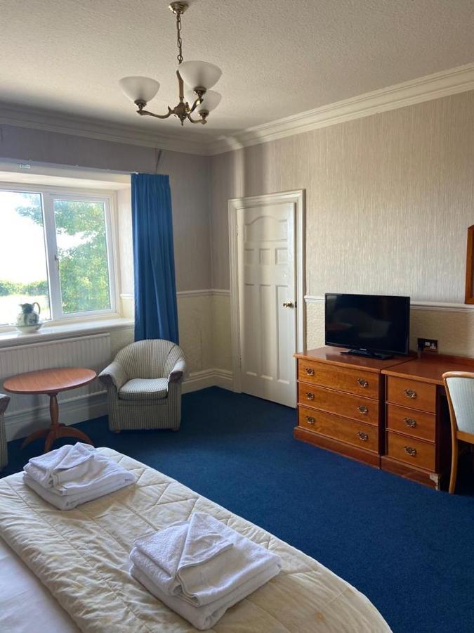 Clarkes Hotel Barrow In Furness Bagian luar foto