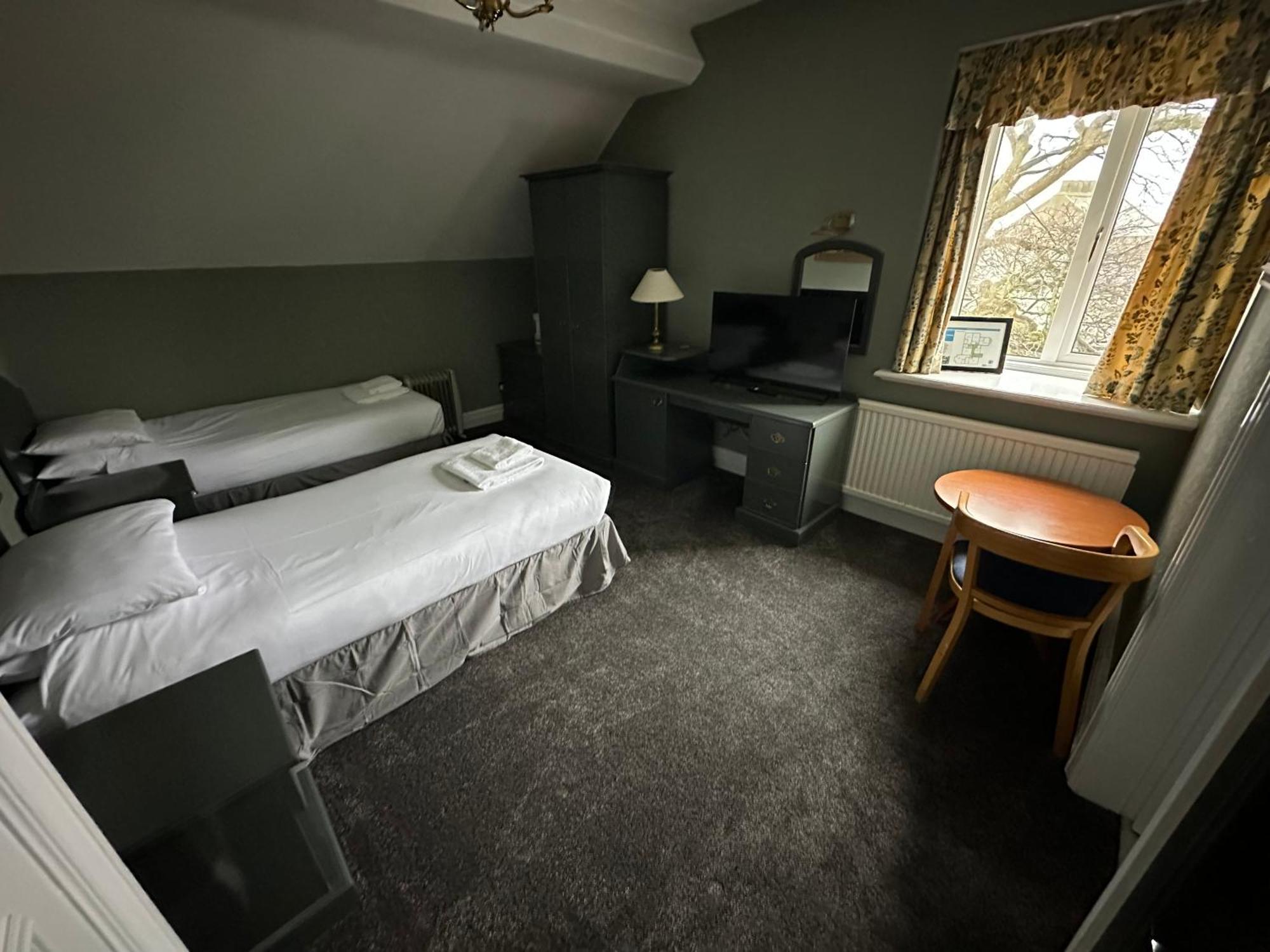 Clarkes Hotel Barrow In Furness Bagian luar foto