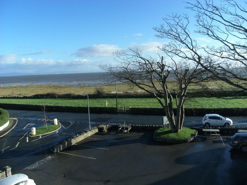 Clarkes Hotel Barrow In Furness Ruang foto